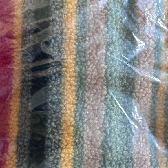 NWT Pottery Barn Pendleton Green Heather Dog Coat for Medium Dogs Up to 35 Lbs - Picture 5 of 7